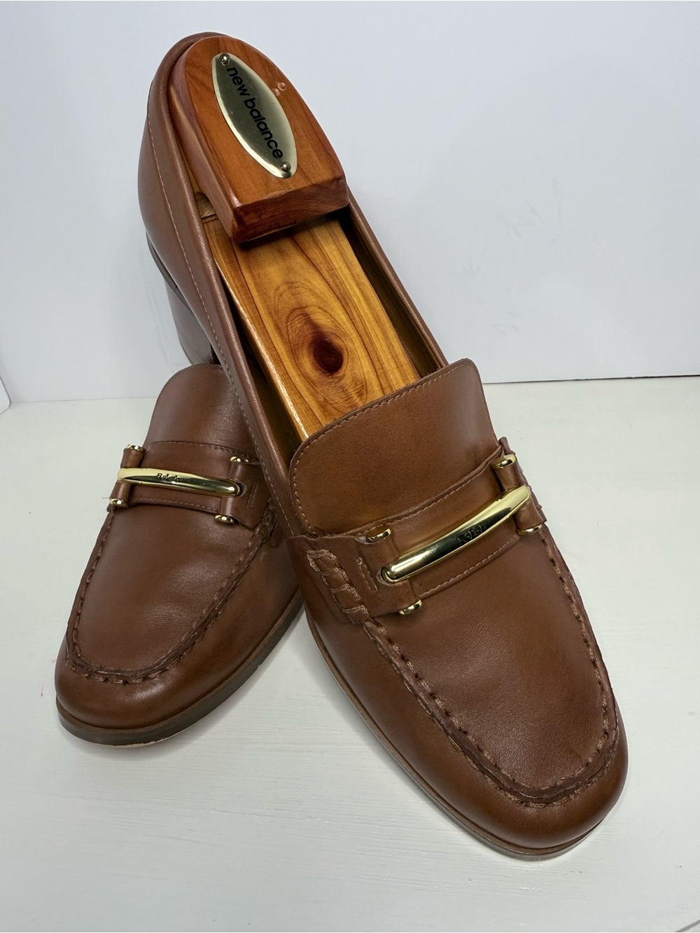 Lauren Ralph Lauren Brown Leather Loafers Gold Bar Hardware Accent Size 9.5 B